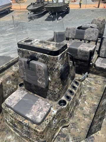 Slide: The Image of Excel Bay Pro 203 Elite with 140 HP Suzuki 2026 - 7