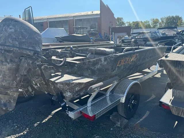 Slide: The Image of Excel 1751 Viper F4 2025 - 6