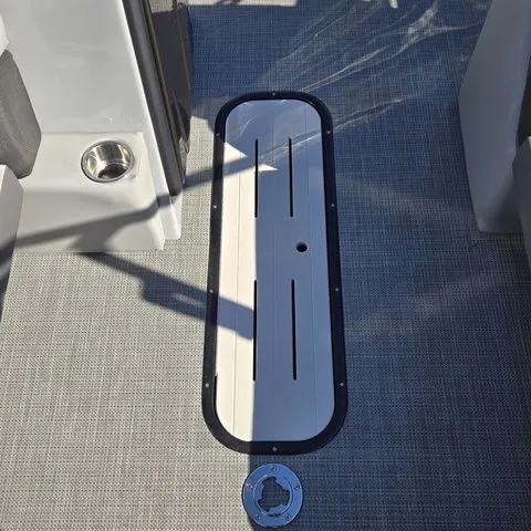 Slide: The Image of Veranda VR 235 RC 2026 - 24