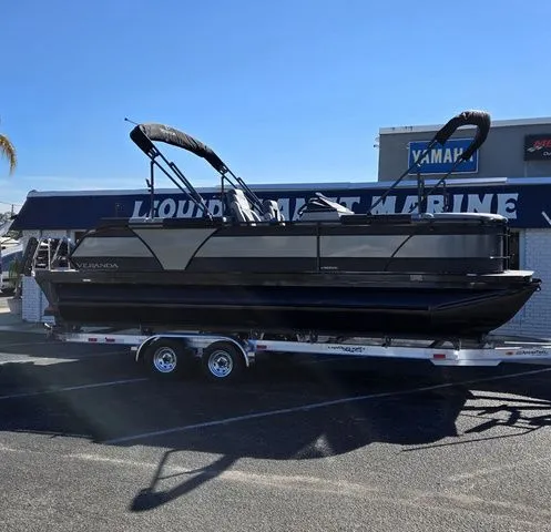 Slide: The Image of Veranda VR 235 RC 2026 - 3