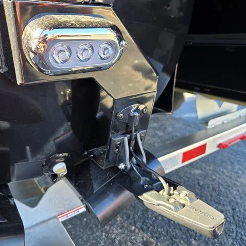 Slide: The Image of Veranda VR 235 RC 2026 - 33