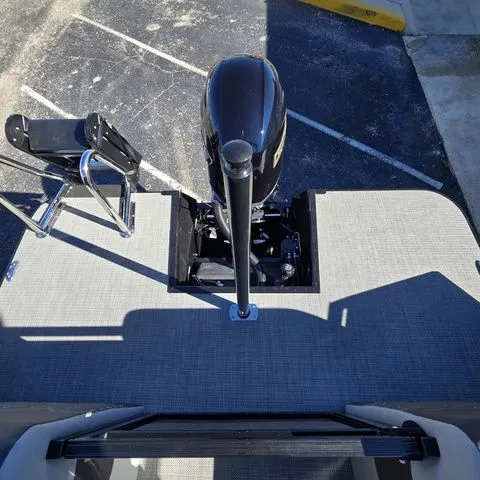 Slide: The Image of Veranda VR 235 RC 2026 - 9