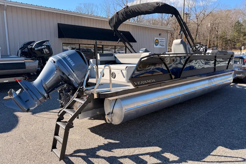 Slide: The Image of 2026 Veranda Relax VR 265 VL pontoon boat with Yamaha outboard motor. - 4