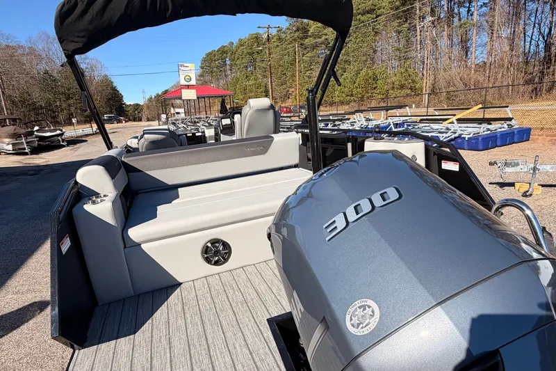 Slide: The Image of 2026 Veranda Relax VR 265 VL pontoon boat with powerful 300 horsepower engine. - 6