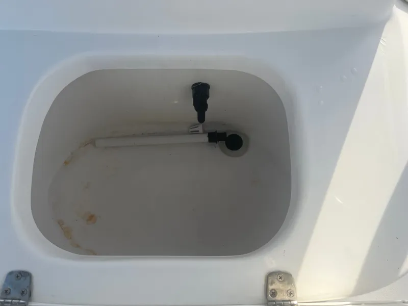 Slide: The Image of Blazer Bay 2200 Fisherman 2009 - 21