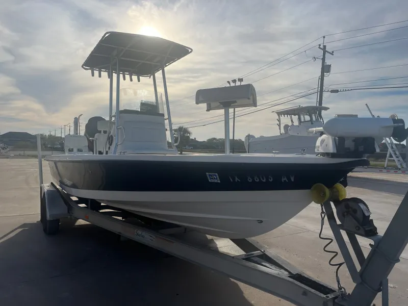 Slide: The Image of Blazer Bay 2200 Fisherman 2009 - 6