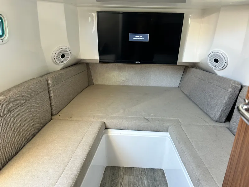 Slide: The Image of Everglades 395 Center Console 2020 - 43