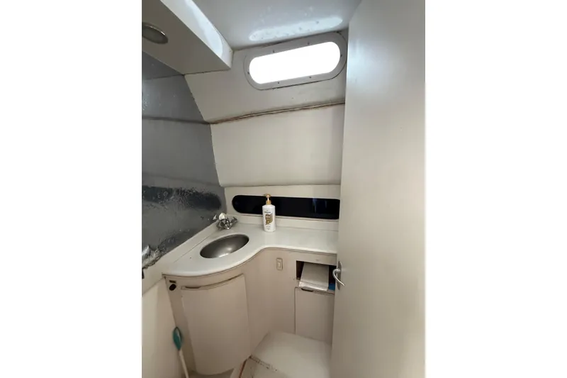 Slide: The Image of Interior of 1995 Blackfin 31 Combi with sink and window. - 35