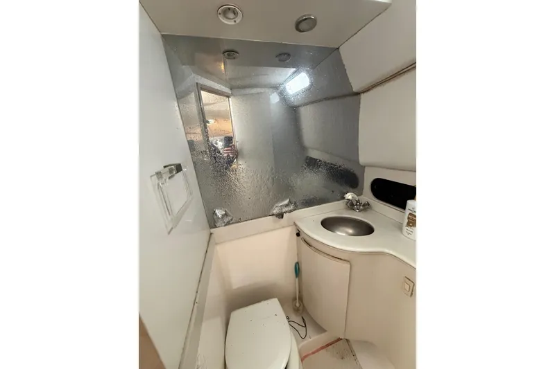 Slide: The Image of Interior view of a 1995 Blackfin 31 Combi bathroom. - 36