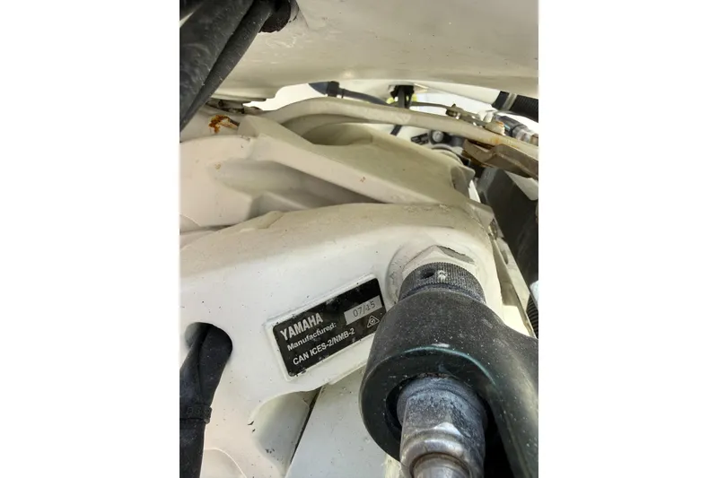 Slide: The Image of Yamaha engine component on 2006 Buddy Davis 34 Center Console boat. - 14