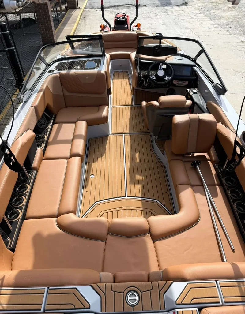 Slide: The Image of Nautique Super Air Nautique GS22 2022 - 3