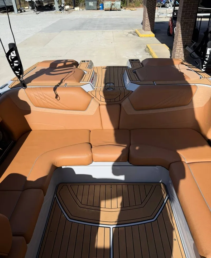 Slide: The Image of Nautique Super Air Nautique GS22 2022 - 5