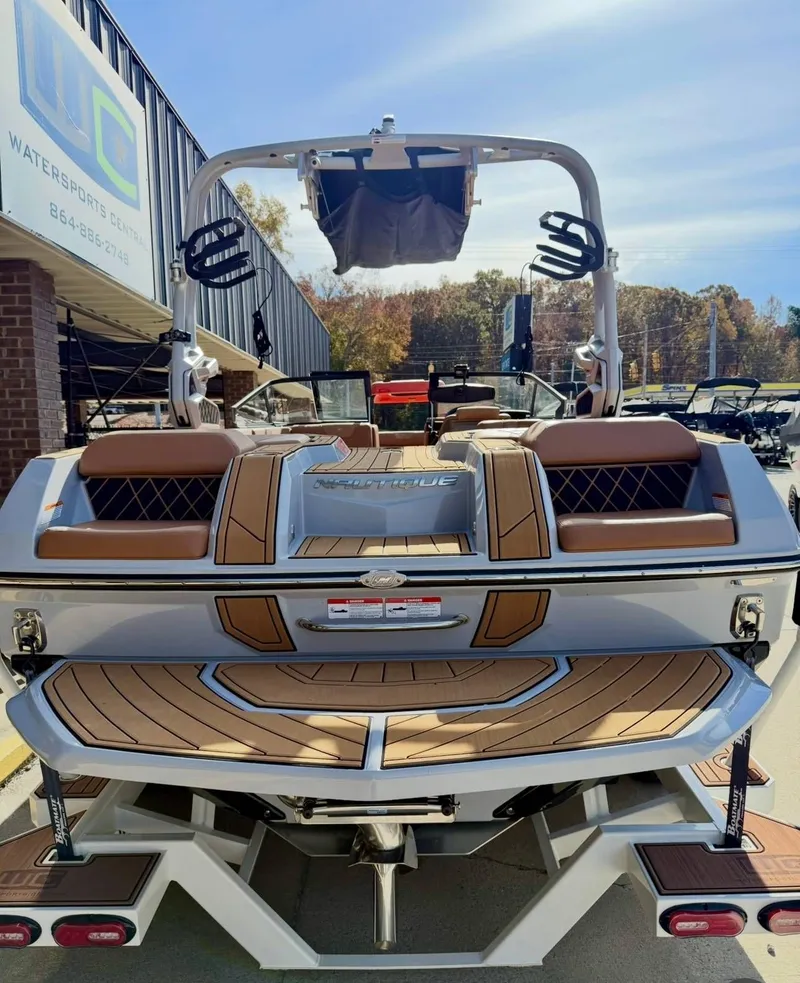 Slide: The Image of Nautique Super Air Nautique GS22 2022 - 9
