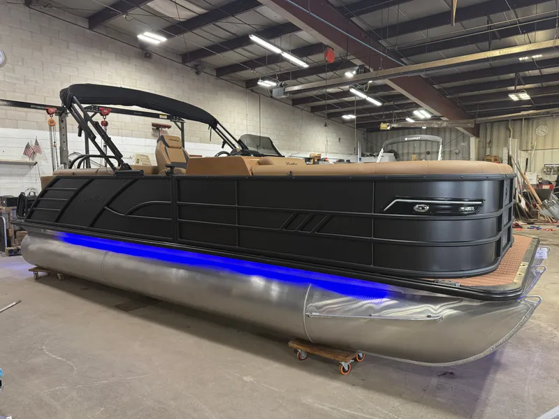 Slide: The Image of Bentley Pontoons Elite 223 Admiral Quad Lounge Tritoon 2026 - 58