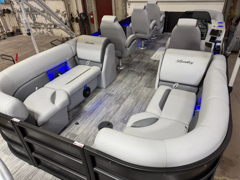 Slide: The Image of Bentley Pontoons Legacy 200HP Navigator DL 223 Quad Lounge Tritoon & Honda 4-Stroke EFI 2026 - 20