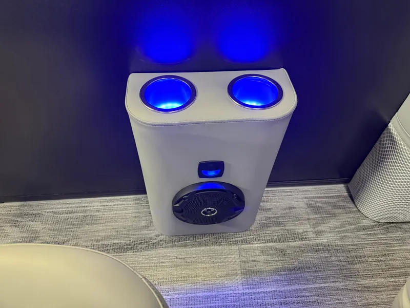 Slide: The Image of Bentley Pontoons Legacy 200HP Navigator DL 223 Quad Lounge Tritoon & Honda 4-Stroke EFI 2026 - 22