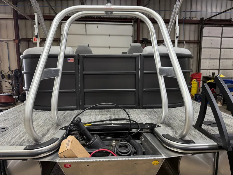 Slide: The Image of Bentley Pontoons Legacy 200HP Navigator DL 223 Quad Lounge Tritoon & Honda 4-Stroke EFI 2026 - 45