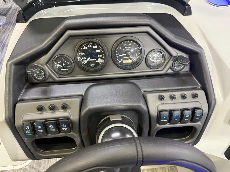 Slide: The Image of Bentley Pontoons Legacy 223 Navigator DL Quad Lounge Tritoon & Honda 4-Stroke EFI 2026 - 14