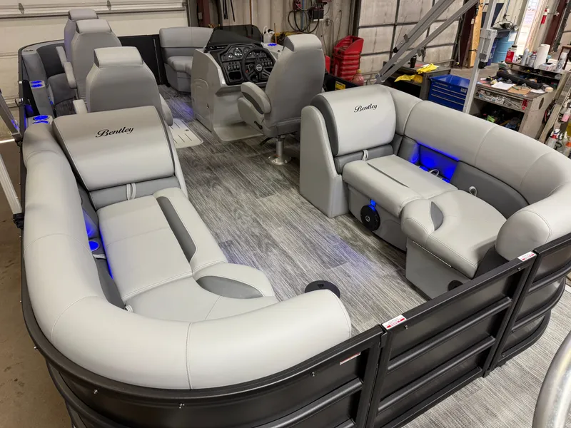 Slide: The Image of Bentley Pontoons Legacy 223 Navigator DL Quad Lounge Tritoon & Honda 4-Stroke EFI 2026 - 19
