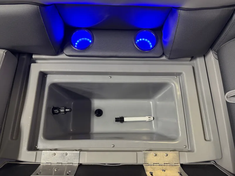 Slide: The Image of Bentley Pontoons Legacy 223 Navigator DL Quad Lounge Tritoon & Honda 4-Stroke EFI 2026 - 28