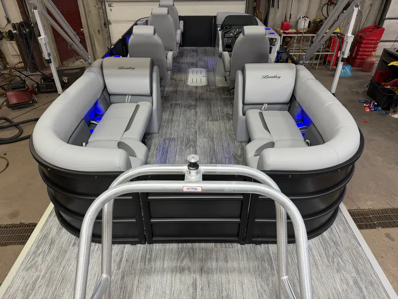 Slide: The Image of Bentley Pontoons Legacy 223 Navigator DL Quad Lounge Tritoon & Honda 4-Stroke EFI 2026 - 6