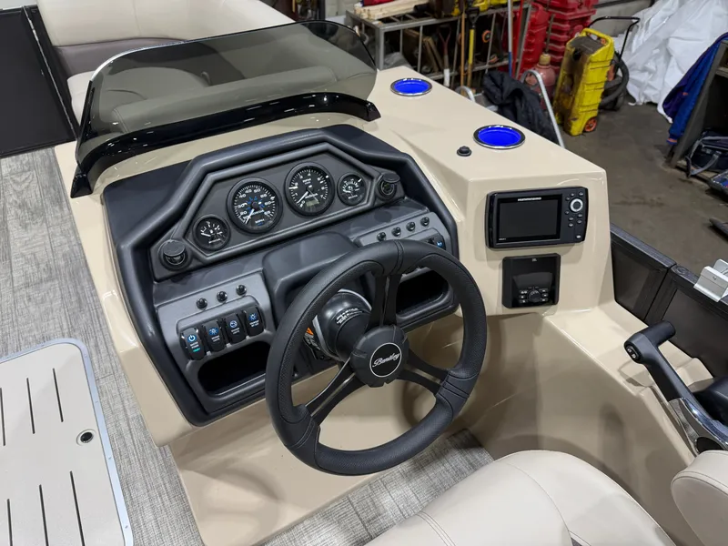 Slide: The Image of Bentley Pontoons Legacy 223 Navigator Quad Lounge Tritoon & Honda 4-Stroke EFI 2026 - 15