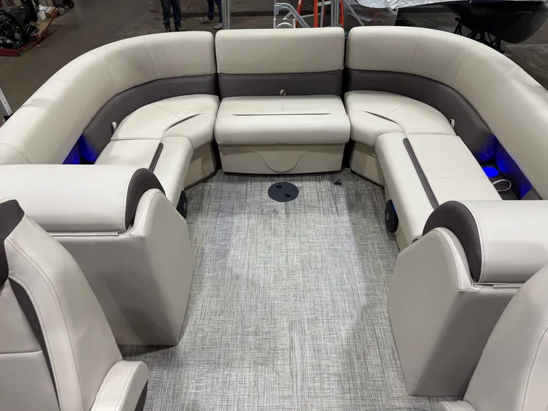 Slide: The Image of Bentley Pontoons Legacy 223 Navigator Quad Lounge Tritoon & Honda 4-Stroke EFI 2026 - 19