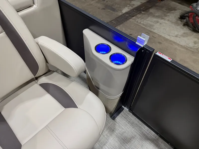 Slide: The Image of Bentley Pontoons Legacy 223 Navigator Quad Lounge Tritoon & Honda 4-Stroke EFI 2026 - 25