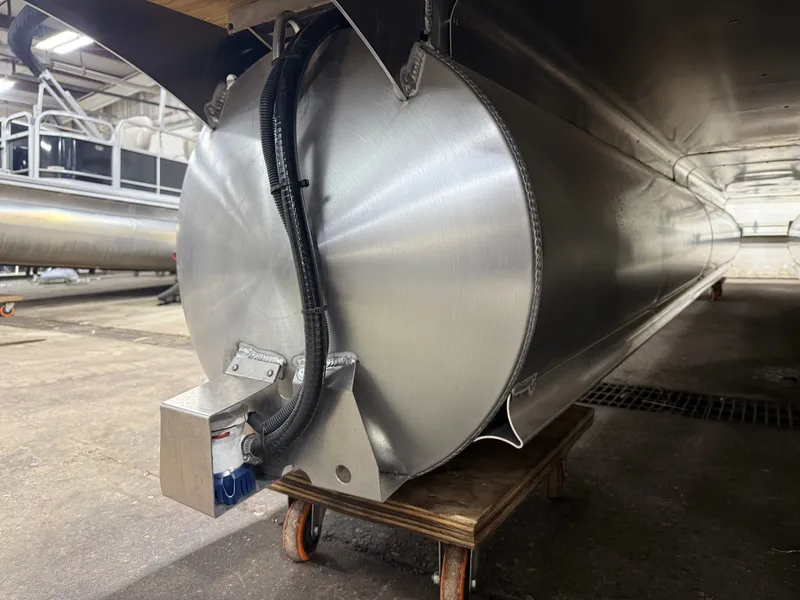 Slide: The Image of Bentley Pontoons Legacy 223 Navigator Quad Lounge Tritoon & Honda 4-Stroke EFI 2026 - 45