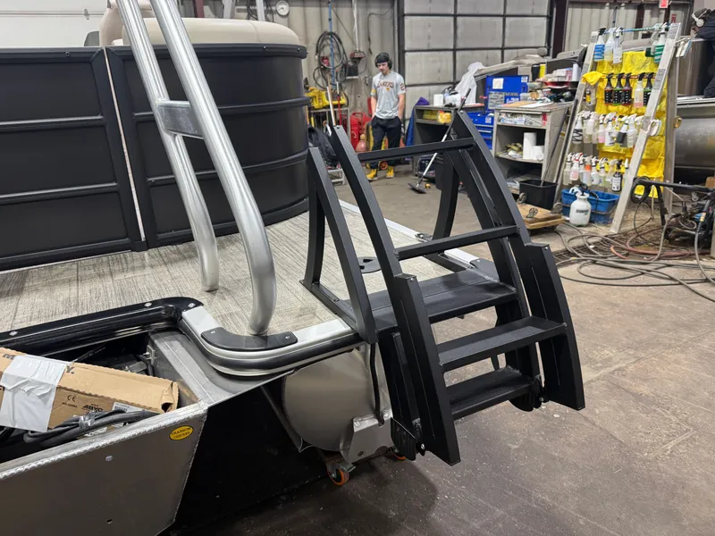 Slide: The Image of Bentley Pontoons Legacy 223 Navigator Quad Lounge Tritoon & Honda 4-Stroke EFI 2026 - 48