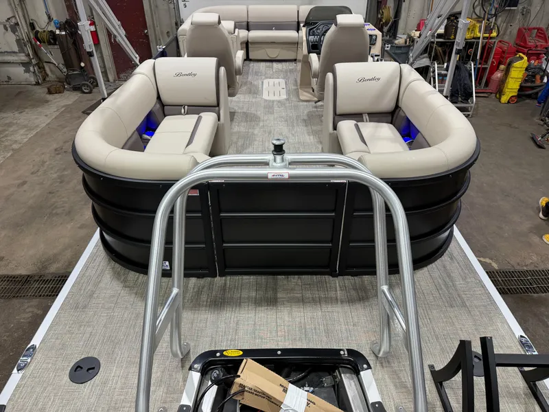 Slide: The Image of Bentley Pontoons Legacy 223 Navigator Quad Lounge Tritoon & Honda 4-Stroke EFI 2026 - 5