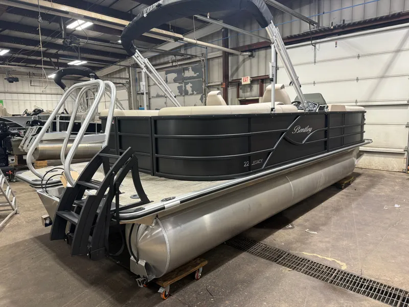 Slide: The Image of Bentley Pontoons Legacy 223 Navigator Quad Lounge Tritoon & Honda 4-Stroke EFI 2026 - 50