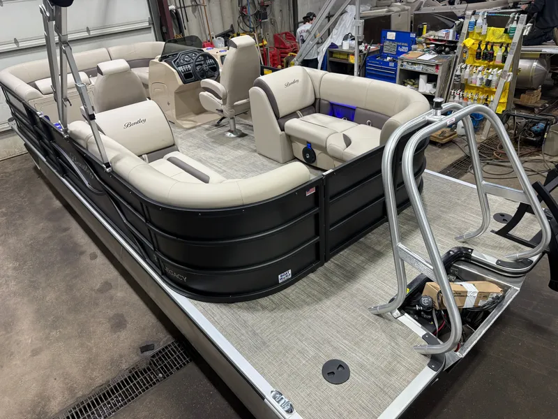 Slide: The Image of Bentley Pontoons Legacy 223 Navigator Quad Lounge Tritoon & Honda 4-Stroke EFI 2026 - 51