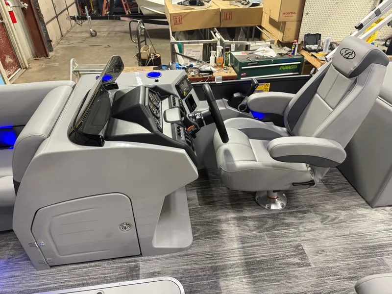 Slide: The Image of Bentley Pontoons Legacy 223 Navigator Quad Lounge Tritoon & Honda 4-Stroke EFI 2026 - 14