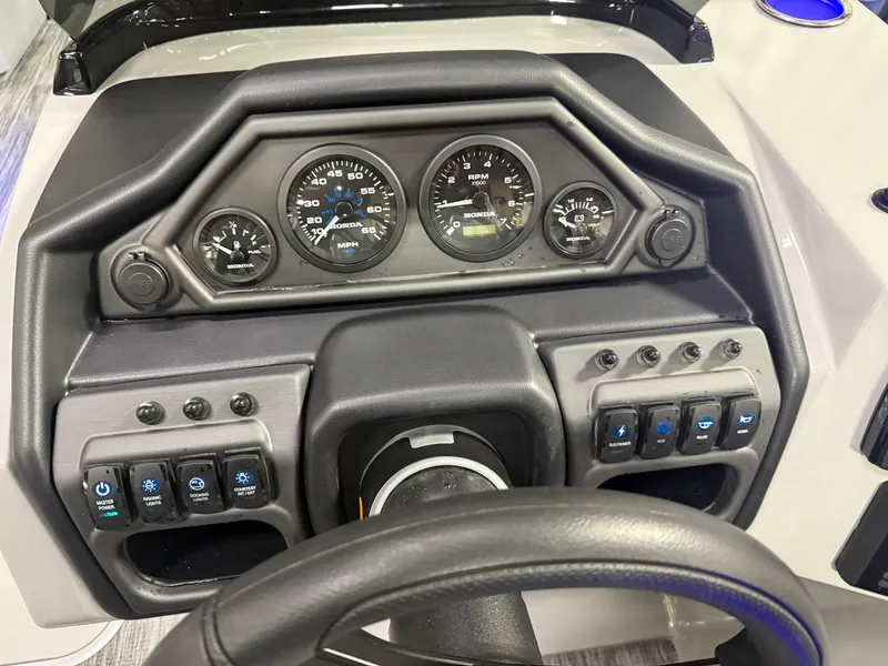 Slide: The Image of Bentley Pontoons Legacy 223 Navigator Quad Lounge Tritoon & Honda 4-Stroke EFI 2026 - 17