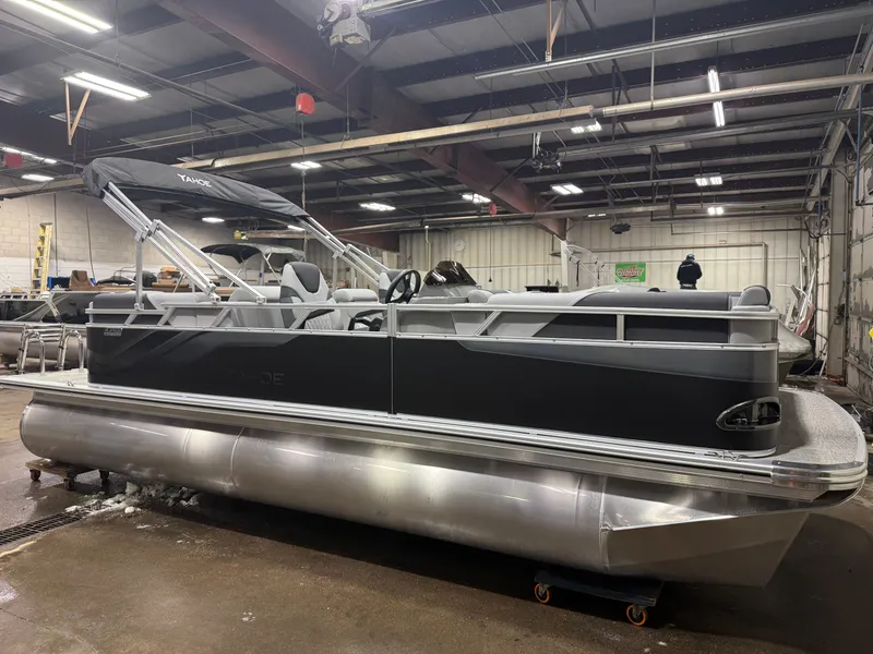 Slide: The Image of Tahoe Sport 2180 Quad Lounge & Honda 4-Stroke EFI 2026 - 41