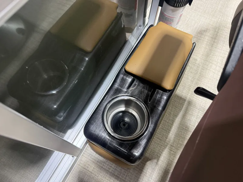 Slide: The Image of Tahoe Sport 2185 Swingback (VRB) & Honda 4-Stroke EFI 2026 - 15