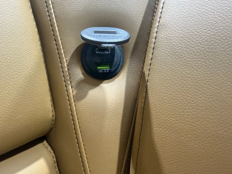 Slide: The Image of Tahoe Sport 2185 Swingback (VRB) & Honda 4-Stroke EFI 2026 - 30