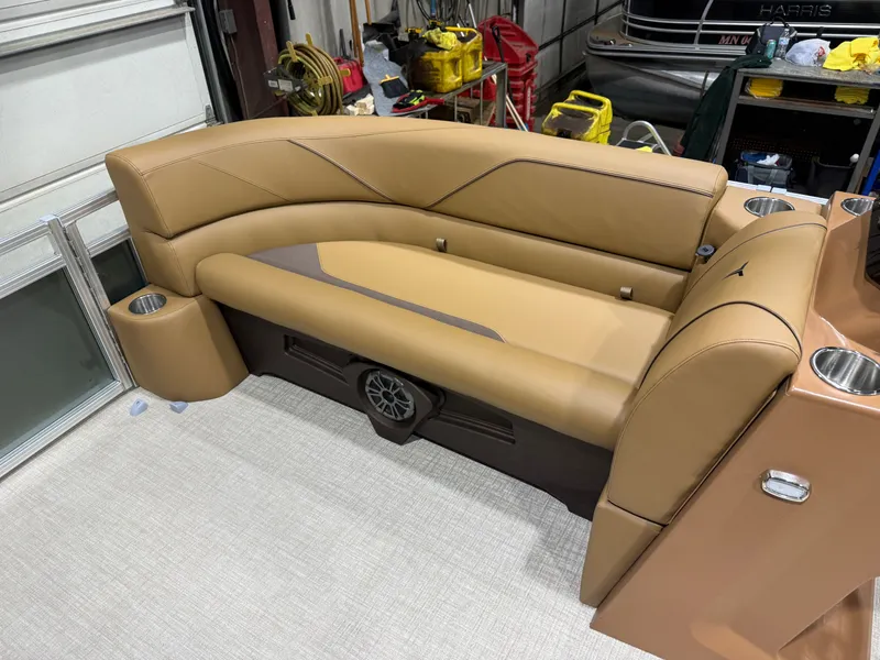 Slide: The Image of Tahoe Sport 2185 Swingback (VRB) & Honda 4-Stroke EFI 2026 - 31