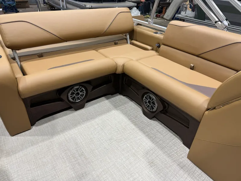 Slide: The Image of Tahoe Sport 2185 Swingback (VRB) & Honda 4-Stroke EFI 2026 - 34