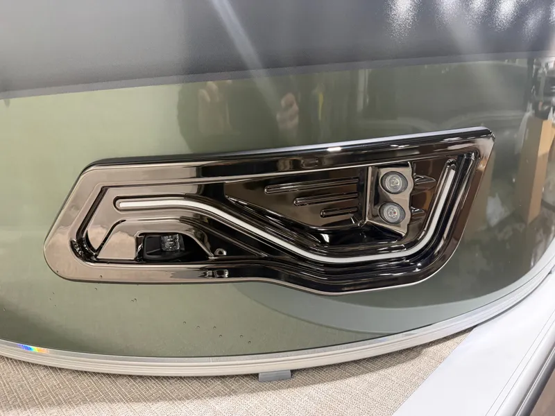 Slide: The Image of Tahoe Sport 2185 Swingback (VRB) & Honda 4-Stroke EFI 2026 - 36