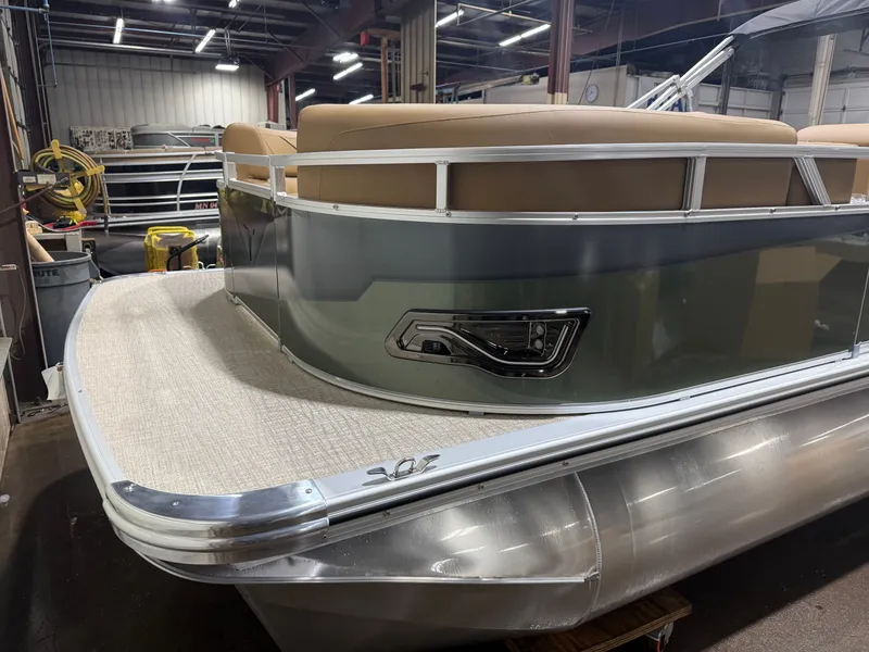 Slide: The Image of Tahoe Sport 2185 Swingback (VRB) & Honda 4-Stroke EFI 2026 - 37