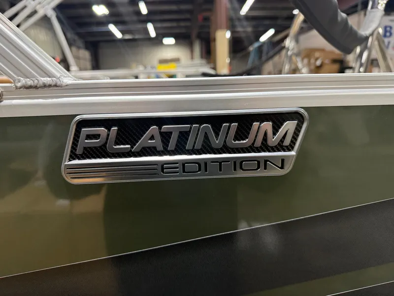 Slide: The Image of Tahoe Sport 2185 Swingback (VRB) & Honda 4-Stroke EFI 2026 - 40