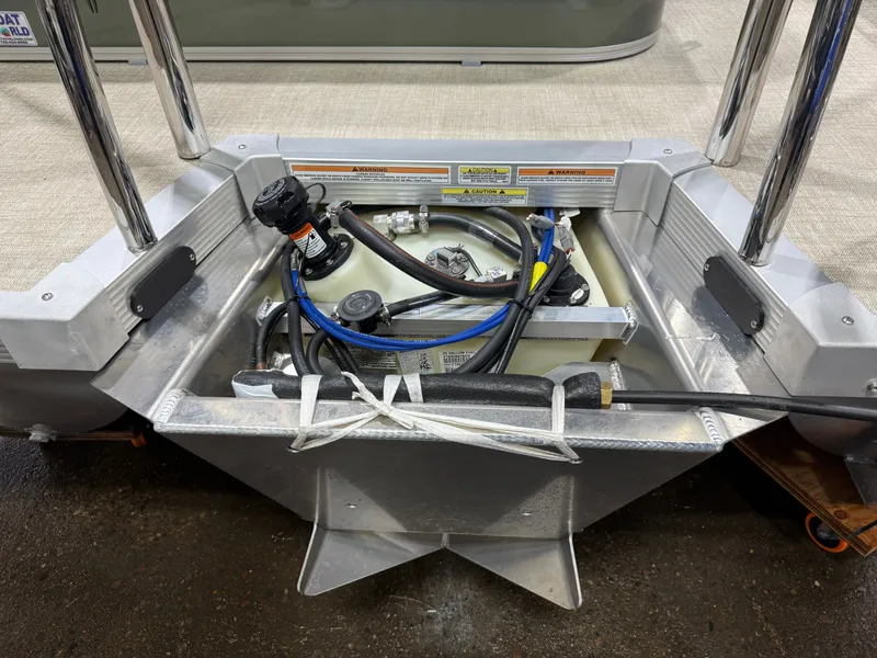 Slide: The Image of Tahoe Sport 2185 Swingback (VRB) & Honda 4-Stroke EFI 2026 - 42