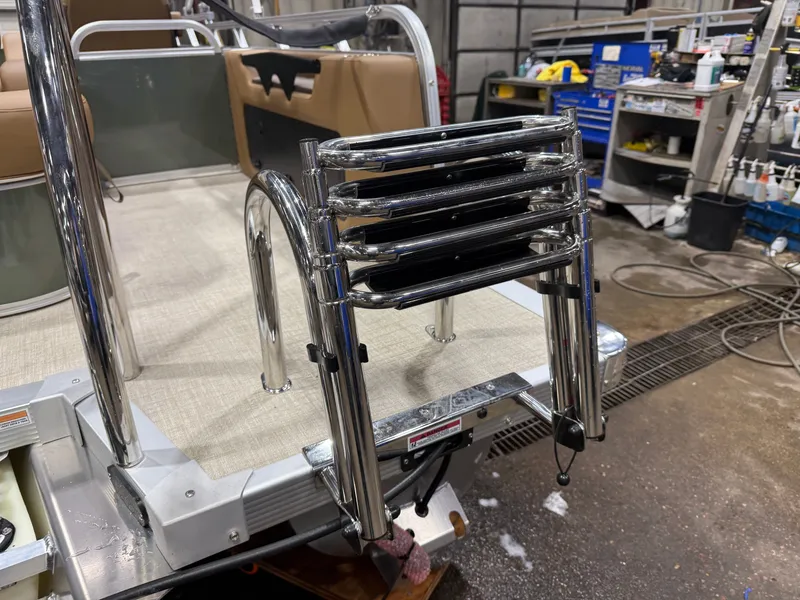 Slide: The Image of Tahoe Sport 2185 Swingback (VRB) & Honda 4-Stroke EFI 2026 - 43