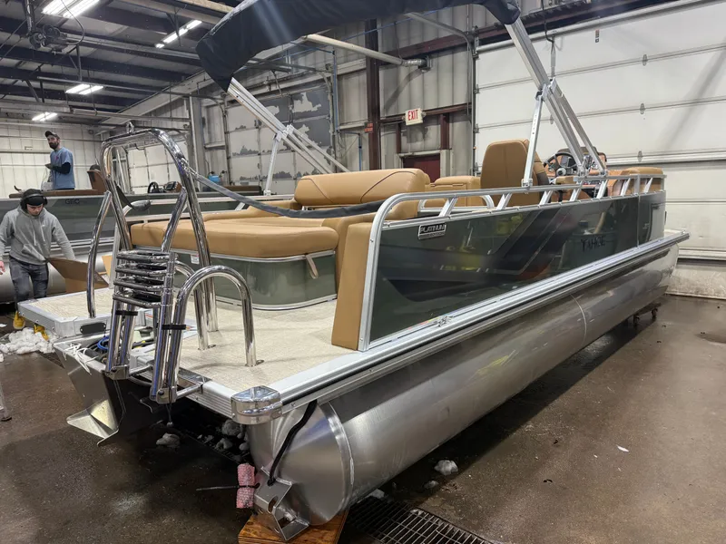 Slide: The Image of Tahoe Sport 2185 Swingback (VRB) & Honda 4-Stroke EFI 2026 - 45