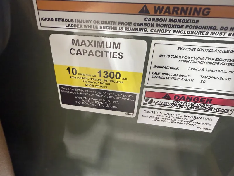 Slide: The Image of Tahoe Sport VRB 2185 Swingback & 4-Stroke $32995 2026 - 14