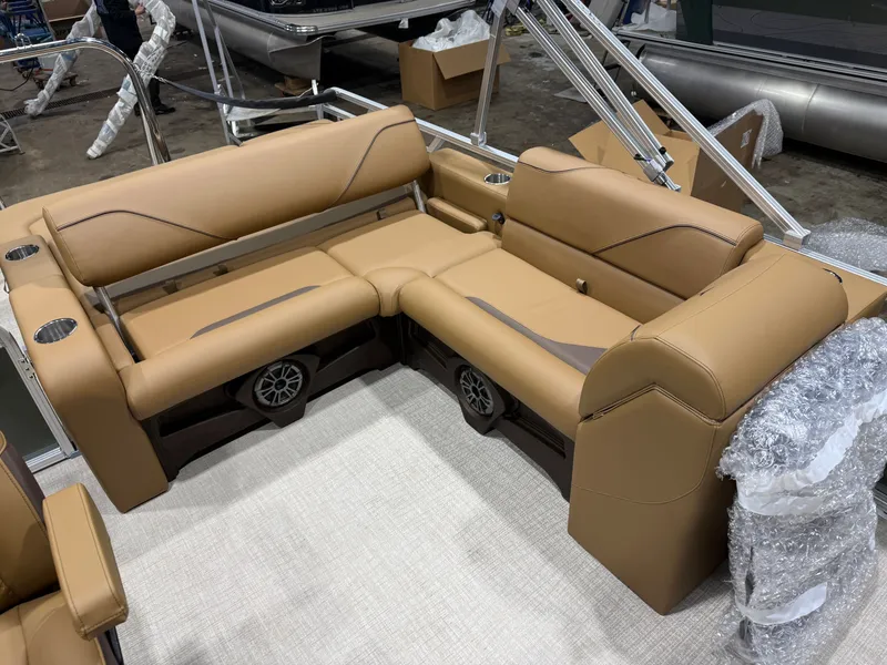 Slide: The Image of Tahoe Sport VRB 2185 Swingback & 4-Stroke $32995 2026 - 16