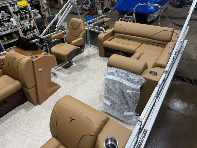 Slide: The Image of Tahoe Sport VRB 2185 Swingback & 4-Stroke $32995 2026 - 3