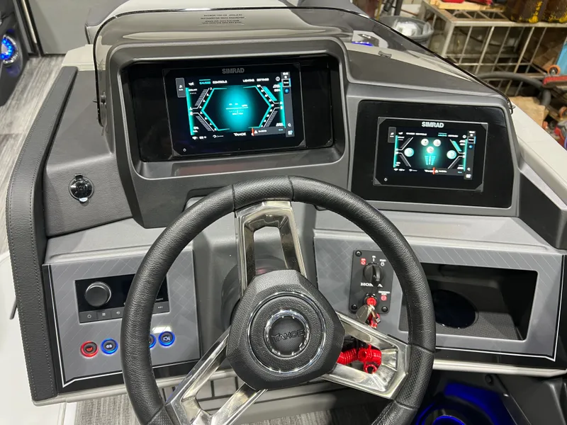 Slide: The Image of Tahoe Cascade 200HP VRB 2385 Swingback Tritoon & Honda 4-Stroke EFI 2026 - 13